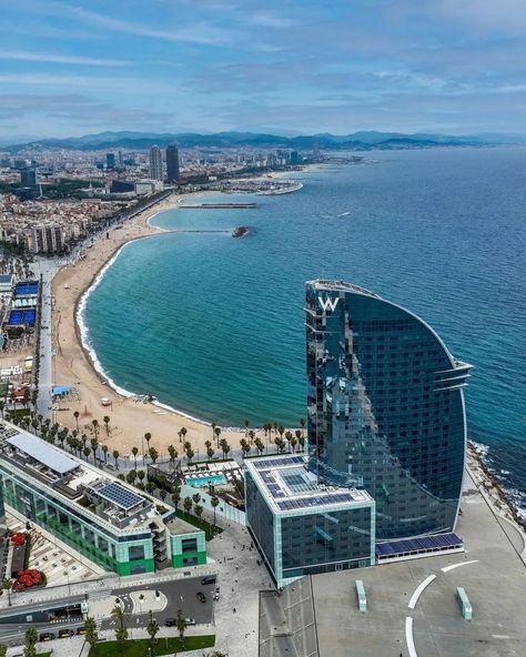 Barcelona Beach Aesthetic, Barcelona Life, Aerial Views Landscape, Barcelona Summer, Barcelona Aesthetic, Instagram Barcelona, Barceloneta Beach, La Barceloneta, Barcelona Beach