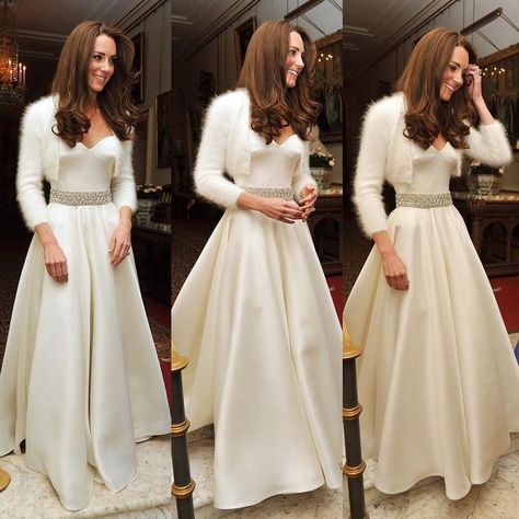 image William Kate Wedding, Royal Family Fashion, William E Kate, Middleton Wedding, Kate Middleton Wedding, Reception Gown, Kate Middleton Prince William, Royal Wedding Dress, Nail It