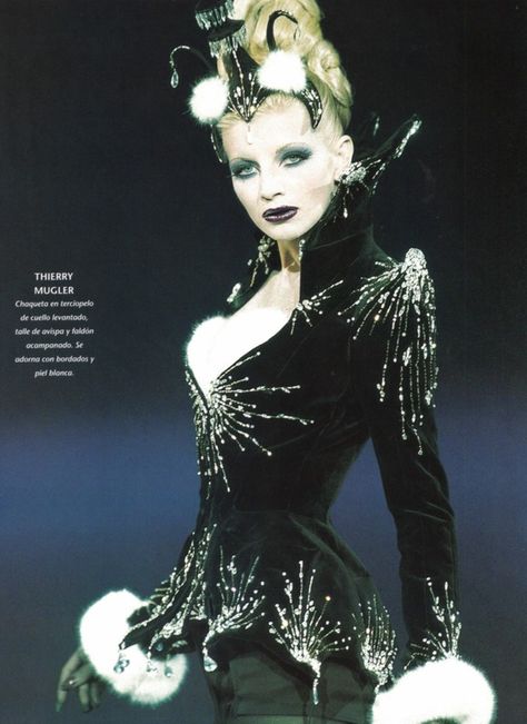 Thierry Mugler Couture Fall 1997 Thierry Mugler 90s, Mugler 90s, Runway Fashion Couture, Thierry Mugler, Dark Fashion, The Villain, Mode Vintage, Mode Inspiration, Costume Design