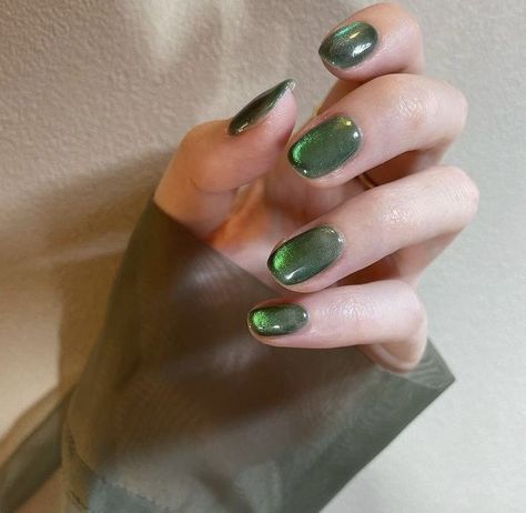 Sage Green Cat Eye Nails, Acrylic Paint Nails, Green Cateye Nail, Green Cat Eye Nails, Moonstone Nails, Nail Ideas For Spring, Pretty Gel Nails, Jelly Nails, Cat Eye Nails