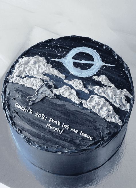 Birthday Cake Galaxy Theme, Black Hole Themed Cake, Interstellar Birthday Cake, Nasa Cake Ideas, Space Cake Aesthetic, Black Hole Cake Ideas, Saturn Cake Ideas, Saturn Birthday Cake, Astronomy Birthday Cake