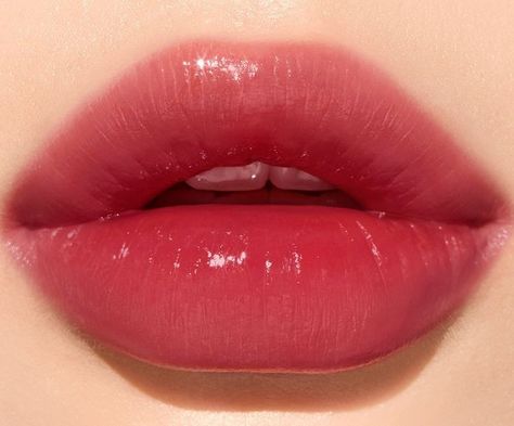 #lovely jnz♡ Pink Lip Aesthetic, Lip Model, Lips Aesthetic, Berry Berry, Water Paint, Soft Coral, Goji Berry, Perfect Lips, Simply Chic