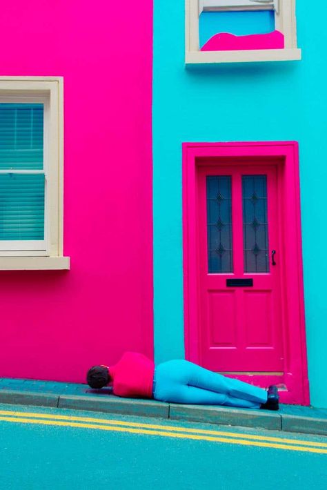 Bright Color Decor, Pretty Photography, Best Vacation Destinations, Creation Photo, Colour Art, Casa Vintage, Pink House, Red Door, Unique Doors