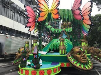 Brazil Festival, Carnival Outfit Carribean, Mardi Grad, Carnival Floats, Mardi Gras Float, Butterfly Inspiration, Jungle Theme Parties, Brazil Carnival, Rio Carnival