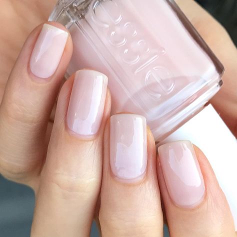 441 Likes, 33 Comments - Crystal 💟 (@lovefreshpaint) on Instagram: “⚡️Skinny Dip, @essiepolish⚡️ I love the elegance of a good sheer, squishy polish and I think this…” Essie Nail Polish Colors, Sheer Nails, Elegant Nail Designs, Manicure Inspiration, Dip Nails, Essie Nail Polish, Pink Nail, Essie Nail, Neutral Nails