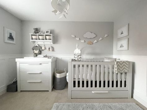 @jessicalouise.home on Instagram Grey Green Bedrooms, Grey And White Nursery, Nursery Themes Neutral, White Nursery Decor, Grey Crib, Nursery Tour, Grey Baby Nursery, Cloud Theme, Baby Boy Room Nursery