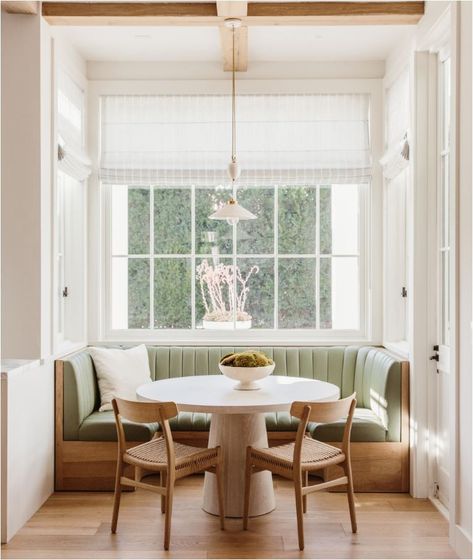 Tufted Banquette, Banquette Ideas, Breakfast Nook Bench, Banquette Seating In Kitchen, Built In Banquette, Kitchen Banquette, Kitchen Seating, Banquette Seating, Kitchen Nook