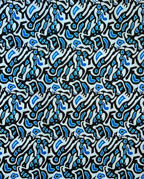 “Funky Cold Medina” Oh yes B-A-B-Y 🤯🤩!! Don’t forget to snag an additional 20% off clearance with code FABRICHAUL. Comment or DM ‘Medina’ to receive a DM with a direct link to this pattern! . . #ankarachic #asoebi #ankarastyle #africanfabricforsell #africandesigner #ankarainspiration #tribalpatterns #africanprint #africanprints #blackmakersmatter #ethnicprints #shweshwe #handmadewardrobe #africanfabriclovers #imademyclothes #africanprintlovers #boldprints #memade #ankaraprints #ankarafashio... Funky Cold Medina, Design Yard, Orange Turquoise, Wax Fabric, Precut Quilts, Handmade Wardrobe, Ankara Style, Bold Jewelry, Blossom Design