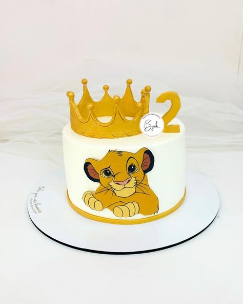 Simba Theme Cake, Simba Birthday Cake, Lion King Birthday Cake, Simba Cake, Birthday Cake Crown, Dedication Cake, Rodjendanske Torte, Lion King Theme, Simba Lion