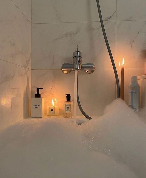 Luxury Bubble Bath Aesthetic, Aesthetic Pictures Self Care, Bubble Bath Aesthetic, Self Care Aesthetic Pictures, Victoria + Core, Spa Space, Girlfriend Gift Ideas, Aesthetic Bath, Self Care Aesthetic