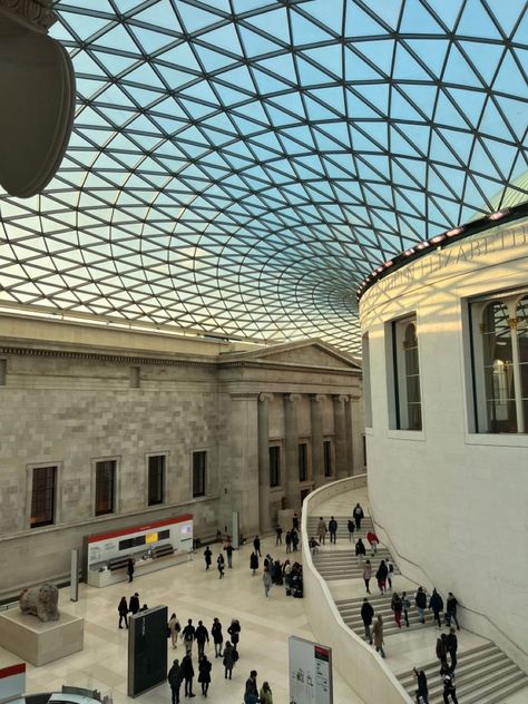 British Museum London Aesthetic, London Business Aesthetic, London Museum Aesthetic, British Museum Aesthetic, Old Money London, London Lifestyle Aesthetic, London Aesthetic Summer, Britain Aesthetic, British Aesthetic