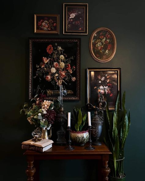 Diy Dark Academia, Academia Living Room, Dark Academia Living Room, Gothic Halloween Decor, Dark Academia Home, Hallway Gallery, Hallway Gallery Wall, Moody Home Decor, Dark Cottage Core