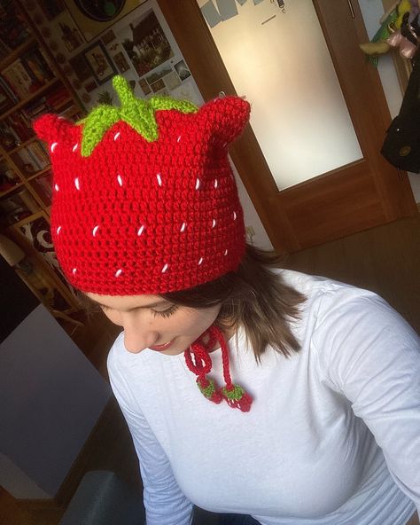 custom crochet strawberry hat 🍓 I love those little strawberry stars omg [ crochet, strawberry hat, diy, small business, kitty beanie, crochet cat beanie ] Kitty Beanie Crochet, Crochet Strawberry Hat, Diy Small Business, Crochet Cat Beanie, Kitty Beanie, Strawberry Hat, Hat Diy, Crochet Strawberry, Cat Beanie