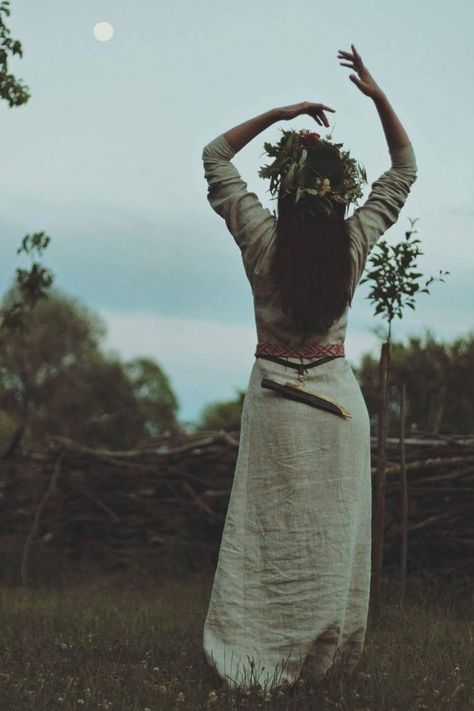 Slavic Goddess, Nature Witch, Slavic Mythology, Slavic Folklore, Season Of The Witch, Beltane, Witch Aesthetic, Wild Woman, Witchy Woman