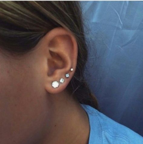 4 Lobe Piercings, Ear Piercings Studs, Piercings Studs, Three Ear Piercings, Second Ear Piercing, Ear Peircings, Ear Piercings Chart, Ear Piercing Studs, Lobe Piercings