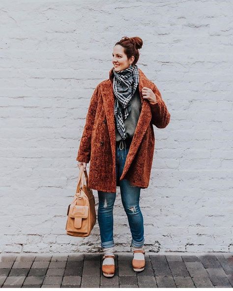 1,417 Likes, 12 Comments - Lotta From Stockholm Clogs (@lottafromstockholm) on Instagram: “Love everything about this outfit ! 📷 @celine_audetourdunchemin . 👡 Highwood Brown Oiled .…” Lotta From Stockholm Outfit, Outfits With Clogs Winter, Lotta Clogs Outfit, Winter Clogs Outfit, Clogs With Socks Outfit, Clogs Outfit Winter, Outfits With Clogs, Outfits Stockholm, Lotta Clogs