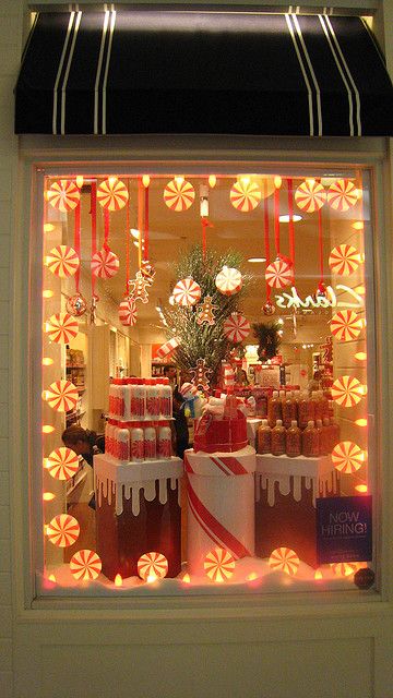 27 Unique Christmas Decoration Ideas For Stores - Christmas Celebrations Peppermint Window Display, Candy Cane Christmas Window Display, Candy Shop Window Display, Candy Cane Window Display, Candy Window Display, Christmas Store Window Displays, Storefront Christmas Displays, Christmas Store Displays, Christmas Shop Displays