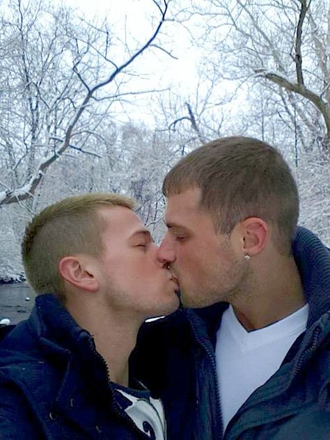 ; Men Kissing, Gay Romance, Same Love, Two Men, Gay Love, Country Boys, Couples In Love, Man In Love, Love At First Sight