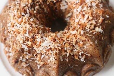 Week of Menus: Coconut Lime Bundt Cake: Outfit changes Lime Bundt Cake Recipe, Lime Bundt Cake, Coconut Rum Cake, Tortuga Rum Cake, Cake Outfit, Cakes Recipes, Tropical Christmas, Rum Cake, Bundt Cakes Recipes