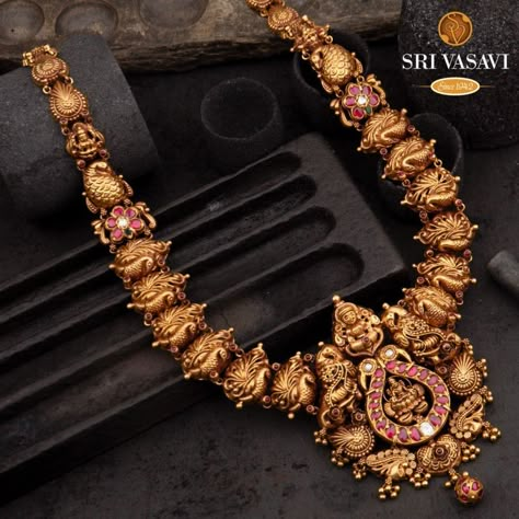 Diyati Lakshmi Necklace Gold Necklace Designs Bridal, Antique Long Necklace, 22k Gold Necklace Set, Indian Gold Necklace, Antique Necklace Gold, 22k Gold Necklace, Long Haram, Antique Necklaces Design, Gold Earrings Models