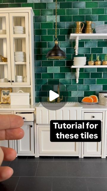 Harv & Evy Mini on Instagram: "I got many questions about my tiles. So here is a tutorial. Hope you like it and it helps? 

  #modernminiatures #miniatures #12thscale #dollhouse #moderndollhouse  #miniaturist #miniaturen #tinythings" Modern Dollhouse Bathroom, Minatures Dollhouse Accessories, Orchid Dollhouse Interiors, Polymer Clay Dollhouse Miniatures, 1 6 Scale Miniatures Diy, Miniature Kitchen Diy, Dollhouse Landscaping, Dollhouse Bathroom, Mini Dollhouse