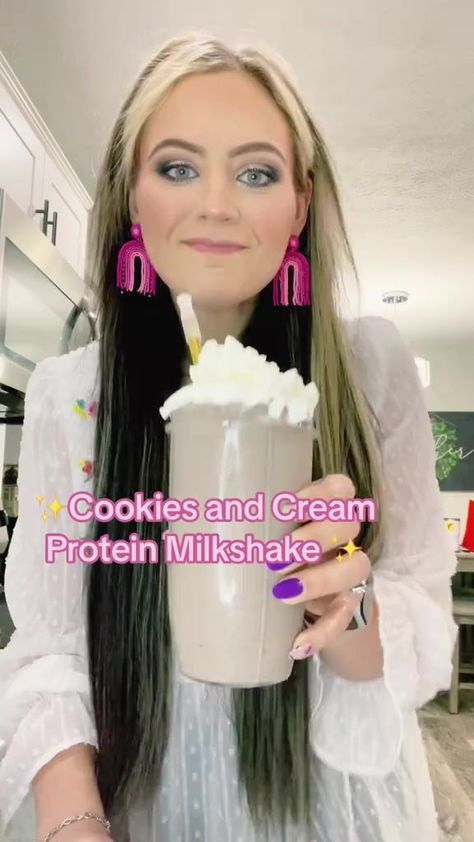 Cookies and Cream Protein Milkshake! #cookiesandcream #oreoinspired #proteinmilkshake #protein #highprotein #lowcarb #lowcalorie #Recipe #lowcarbrecipes #lowcalorierecipe #highproteinrecipes #snack #dessert #breakfast #snackideas #mealideas #weightloss #wls #sweettreats #liveowyn @LiveOwyn | Rissy Roo | Rissy Roo · Original audio Cookies And Cream Premier Protein Shake, Cookies And Cream Premier Protein Shake Recipes, Premier Protein Cookies And Cream Recipe, Premier Protein Smoothie Recipes, Rissy Roo Recipes, Cookies And Cream Protein Shake, Protein Shake Milkshake, Premier Protein Shake Recipes, Protien Shake Recipes