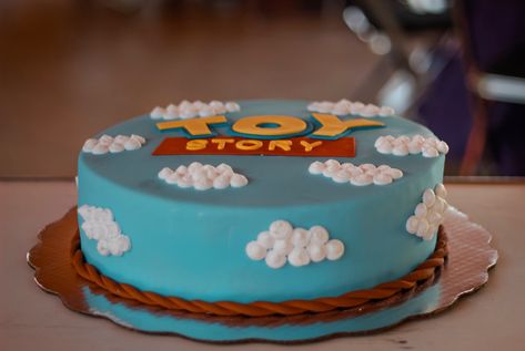 Toy Story Cake Without Fondant, Toy Story Simple Cake, Toy Story Sheet Cake Ideas, Simple Toy Story Cake Ideas, Easy Toy Story Cake, Toy Story Sheet Cake, Toy Story Meme, Cakes Without Fondant, Slab Cake