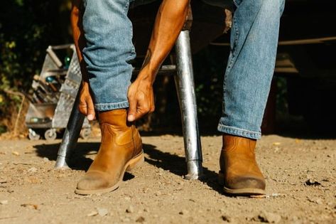 Roper Cowboy Boots, Sleek Outfit, Modern Cowboy, Roper Boots, Pig Skin, Light Wash Denim, Western Shirts, Boots Outfit, Modern Man