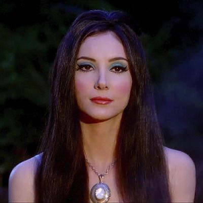 Elaine Parks, The Love Witch Movie, The Love Witch, Samantha Robinson, Witch Makeup, Witch Outfit, Season Of The Witch, Blue Eyeshadow, Arte Inspo