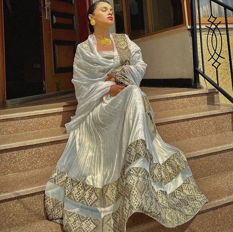 Habesha Clothes, Eritrean Clothing, Black Women Hair Color, Ancestral Healing, Female Character Design Brunette, Eritrean Dress, Ethiopian Culture, Beautiful Ethiopian, Ethiopian Clothing