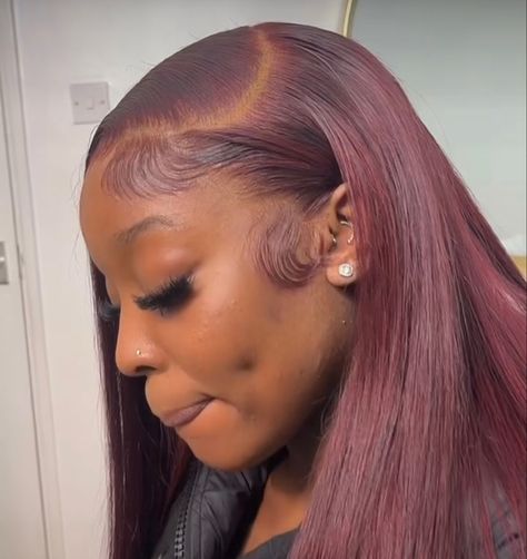 Burgundy Wigs On Dark Skin, Dark Burgundy Hair, Burgundy Wig, Lace Wigs Styles, Frontal Wig Hairstyles, Straight Weave Hairstyles, Classy Hairstyles, Birthday Hairstyles, Long Hair Wigs