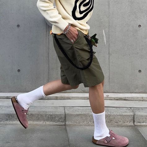 Stussy Birkenstock Outfit, Pink Boston Birkenstocks Outfits, Pink Birkenstocks Outfits, Stussy Birkenstock, Birkenstock Outfit Men, Birkenstocks Outfits, Couple Fishing, Pink Birkenstocks, Stussy Sweater