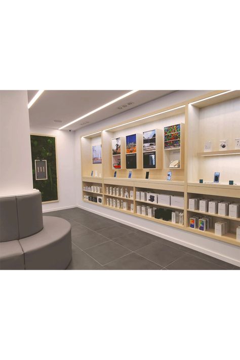 Cell Phone Store Design, Phone Shop Design Interiors, Shop Interior Design Display, Mobile Shop Design Interior, Phone Accessories Shop Design, Mobile Store Design, Phone Store Design, Store Counter Design, Smartphone Store