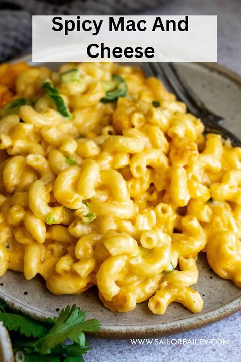 Spicy Mac And Cheese with a kick from jalapeño. Luscious, creamy and made with simple ingredients. via @sailor_bailey Spicy Pasta Recipes, Mac And Cheese Recipe Soul Food, Jalapeno Mac And Cheese, Spicy Mac And Cheese, Sailor Bailey, Lunch Meals, Creamy Jalapeno, Spicy Pasta, Jalapeno Recipes