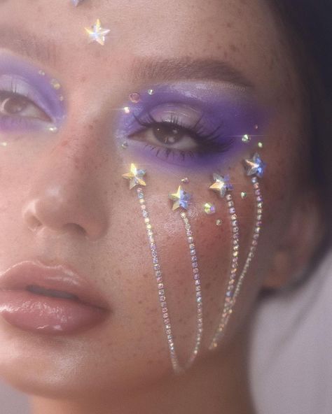 Content Creator’s Instagram post: “Starfall💫 ⠀⠀ Inspo: Amazing @daryna_barykina 💜 ⠀⠀ @colourpopcosmetics Lilac you a lot @ofracosmetics Nikkie Tutorials Cloud 9 Highlighter…” Nikkie Tutorial, Dark Eye Makeup, Beauty Parlor, Dark Eyes, Cloud 9, Content Creator, Highlighter, Diy Nails, Up Hairstyles