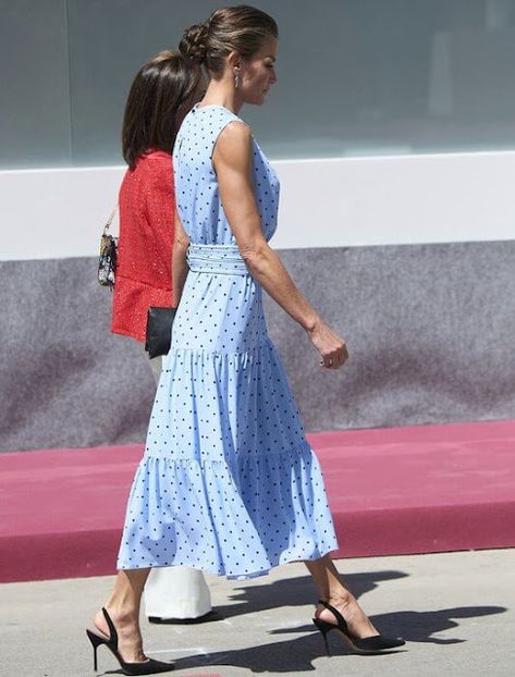 National Festival, Spanish King, Princess Sofia, Blue Polka Dots, Queen Letizia, Midi Dress Sleeveless, Carolina Herrera, Armed Forces, Royal Fashion