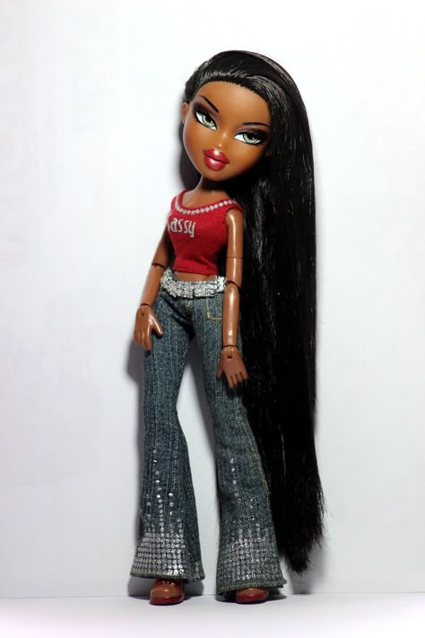 Black Bratz Doll Costume, Bratz Forever Diamonds Outfits, Brats Fashion Aesthetic, Brats Dolls Halloween Costume, Black Barbie Halloween Costume, Brats Doll Halloween Costume, Brats Costume, Sasha Bratz Outfits, Brats Doll Outfits