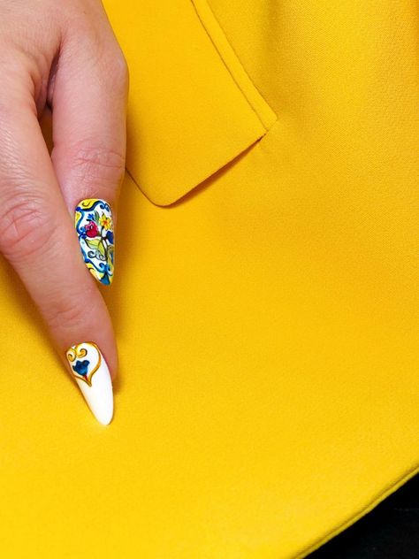 Dolce Gabbana Nails Design, Dolce And Gabbana Nails, Positano Nails, Lemon Nails Designs, Fashionable Nails, Nails Inspired, Lemon Print, Nail Games, Positano