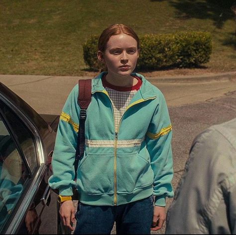 Max Mayfield Full Body Pic, Sadie E Millie, Max From Stranger Things, Max Mayfield Icons, Maxine Mayfield, Max St, Stranger Things Hellfire Club, Stranger Things Hellfire, Sadie Sink Max Mayfield