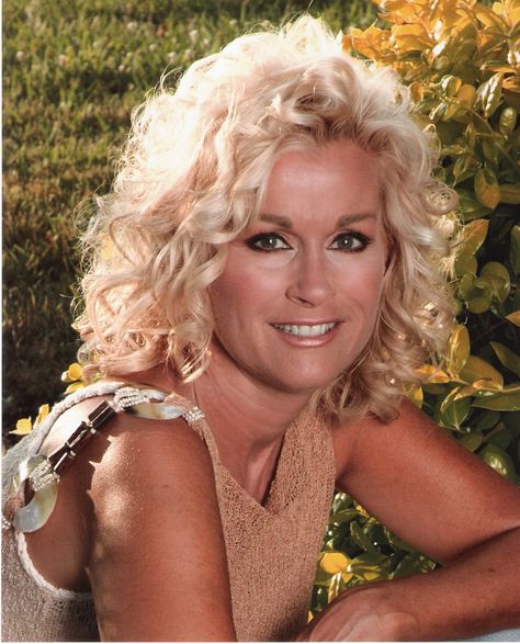 lorrie morgan Lori Morgan, Female Country Singers, Lorrie Morgan, Country Female Singers, Country Western Singers, Best Country Music, Western Music, Country Women, Country Music Artists