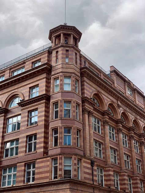 A building in Manchester Uk Aesthetic, City Ideas, Architecture City, Victorian Buildings, Art Architecture, City Center, Manchester City, Art And Architecture, Art Inspo