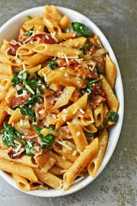 Bacon Pasta Recipes, Whole Grain Pasta, Comfort Food Healthy, Onion Pasta, Summer Pasta Recipes, Penne Pasta Recipes, Pastas Recipes, Bacon Pasta, Spinach Pasta