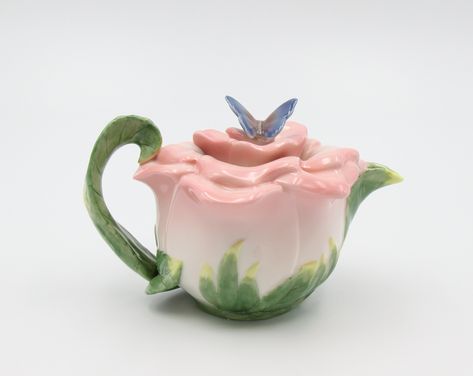 Butterfly On Rose, Butterfly Teapot, Teapot Ceramic, Rose Teapot, Novelty Teapots, Cerámica Ideas, Ceramic Teapot, Pink Rose Flower, Teapots And Cups