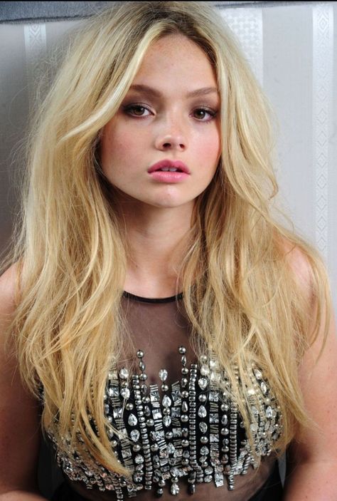 Natalie Alyn Lind Instagram, Natalie Alyn, Natalie Alyn Lind, Olivia Taylor Dudley, Michael Simon, Dyed Blonde Hair, Girl Celebrities, Cara Delevingne, Actress Photos