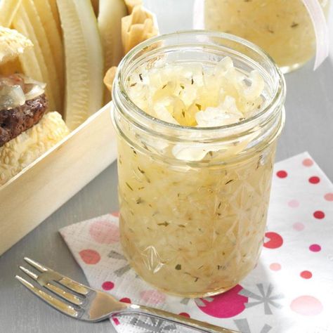 Pickled Onions Recipe, Canning Pickles, Sweet Onions, Pickle Butter, Food Dog, Pickled Veggies, Vidalia Onions, Sweet Pickles, Onion Recipes