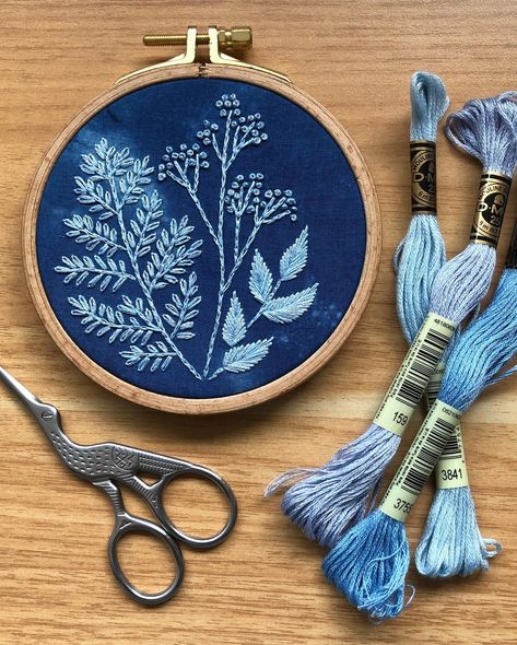 Cyanotypes always have me thinking of warm, sunny days. Why is that when it’s all blue?⁠ ⁠ Cyanotyping is one of the earliest photographic processes that uses sunlight to capture an image and create a blue print.⁠ ⁠ This process inspired my beginner-friendly Cyanotype Botanicals design.⁠ ⁠ Want to stitch this together? ⁠ ⁠ Join me at @monstermonstershop on May 14. Be sure to save your spot early so we can have all the materials ready for you to get stitching.⁠ ⁠ #cyanotype #embroidery #blue #... Botanical Cyanotype, Botanical Embroidery, Beginner Embroidery, Puzzle Crafts, Diy Embroidery Kit, Dmc Embroidery, Easy Embroidery, Embroidery Diy, Hand Embroidery Kit