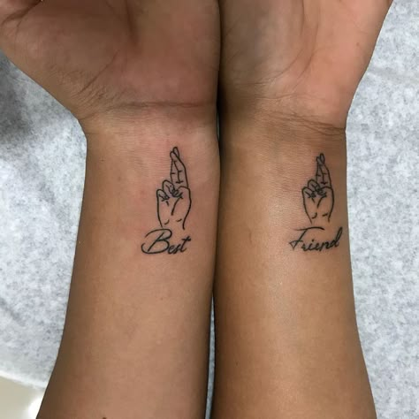 Bff Tattoos Matching Small Unique, Soulmate Tattoo Ideas Friends, Bestie Tattoos Minimalist, Best Friend Tattoos Half And Half, Best Friend Tattoos Connecting, Tattoo Ideas Bff Best Friend, Best Friend Tattoos Men And Women, Matching Tattoos For Boy/girl Best Friends, Best Friend Tattoo For Boy And Girl