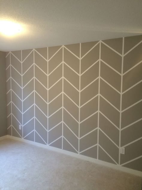 Wall Tape Designs Paint, Chevron Wall Paint, Chevron Painted Wall, Arts And Crafts With Paper, Crafts With Paper Plates, Art Deco Website, Paint On Canvas For Beginners, Room Paint Designs, How To Paint Rocks