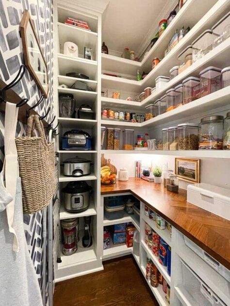 Small Walk In Pantry, Narrow Pantry, Walk In Pantry Ideas, Pantry Renovation, Pantry Closet Design, Pantry Layout, House Pantry, Dream Pantry, Pantry Laundry Room