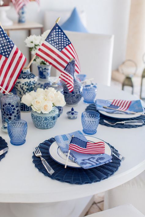 Bridal Shower Decor Diy, Decor Diy Ideas, Fashionable Hostess, Fourth Of July Decorations, Fourth Of July Food, Bridal Shower Decor, Fourth Of July Decor, Patriotic Party, 4th Of July Celebration